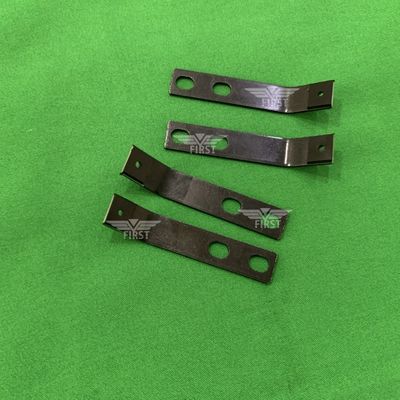 Węglowa palca uchwytująca 51x10x1mm dla Heidelberg GTO52 Feeder Gripper Maszyna do druku części zamiennej