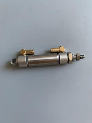 Heidelberg G4.334.010 Materiał żelazny Srebro wykończenie Cylinder pneumatyczny do części drukarni